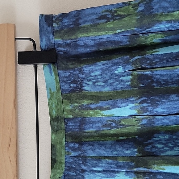 Talbots Blue Green Watercolor Pleated A-line Skirt Size 8P Petite - Picture 2 of 4